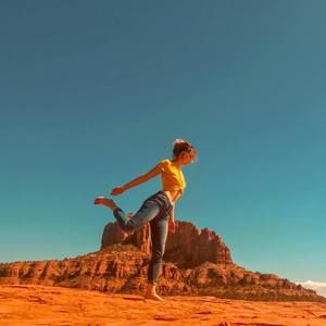 Meet your Posher, Dora